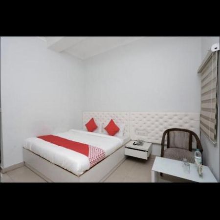 Hotel Valentine Muzaffarnagar Eksteriør bilde