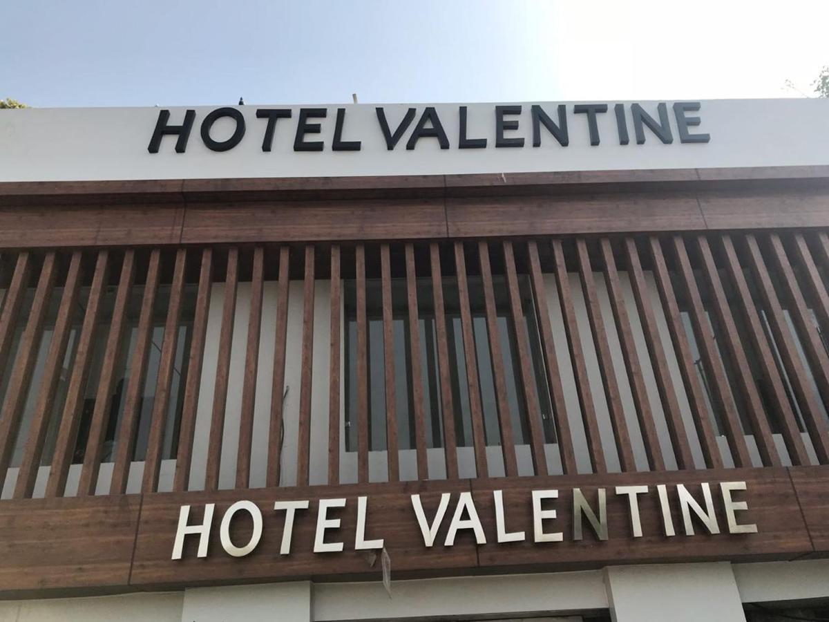 Hotel Valentine Muzaffarnagar Eksteriør bilde